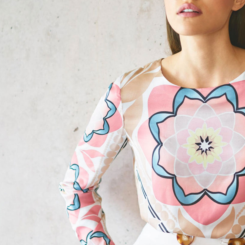 Foto_Bluse_Nude_Model_Web_Anschnitt_800